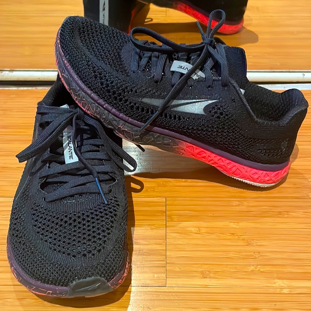 ALTRA Women's Escalante Racer Running Shoes